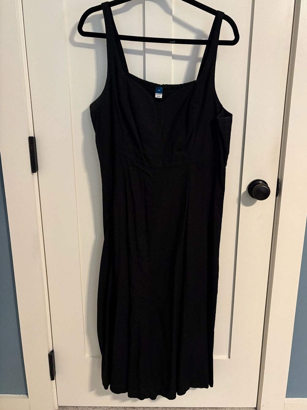 Old Navy Black Sleeveless Midi Dress